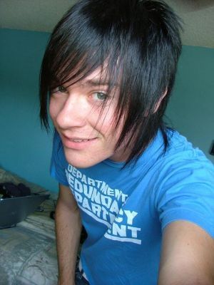 scene guy hairstyles. Emo Hairstyle for Guys