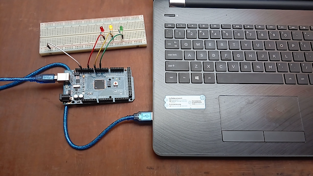 Traffic Light Circuit with Arduino Program in Hindi.