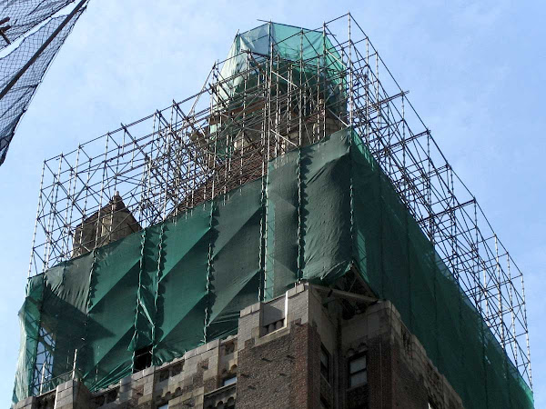 Green Grid Top - During construction high above Lexington at 48th St.