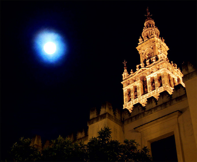 semana santa sevilla 2004-triana en campana. La Semana Santa de esta ciudad