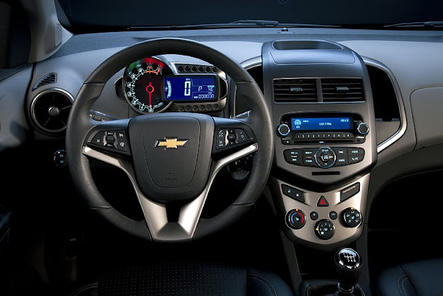 2012 chevrolet sonic hatchback steering wheel view 2012 Chevrolet Sonic Hatchback