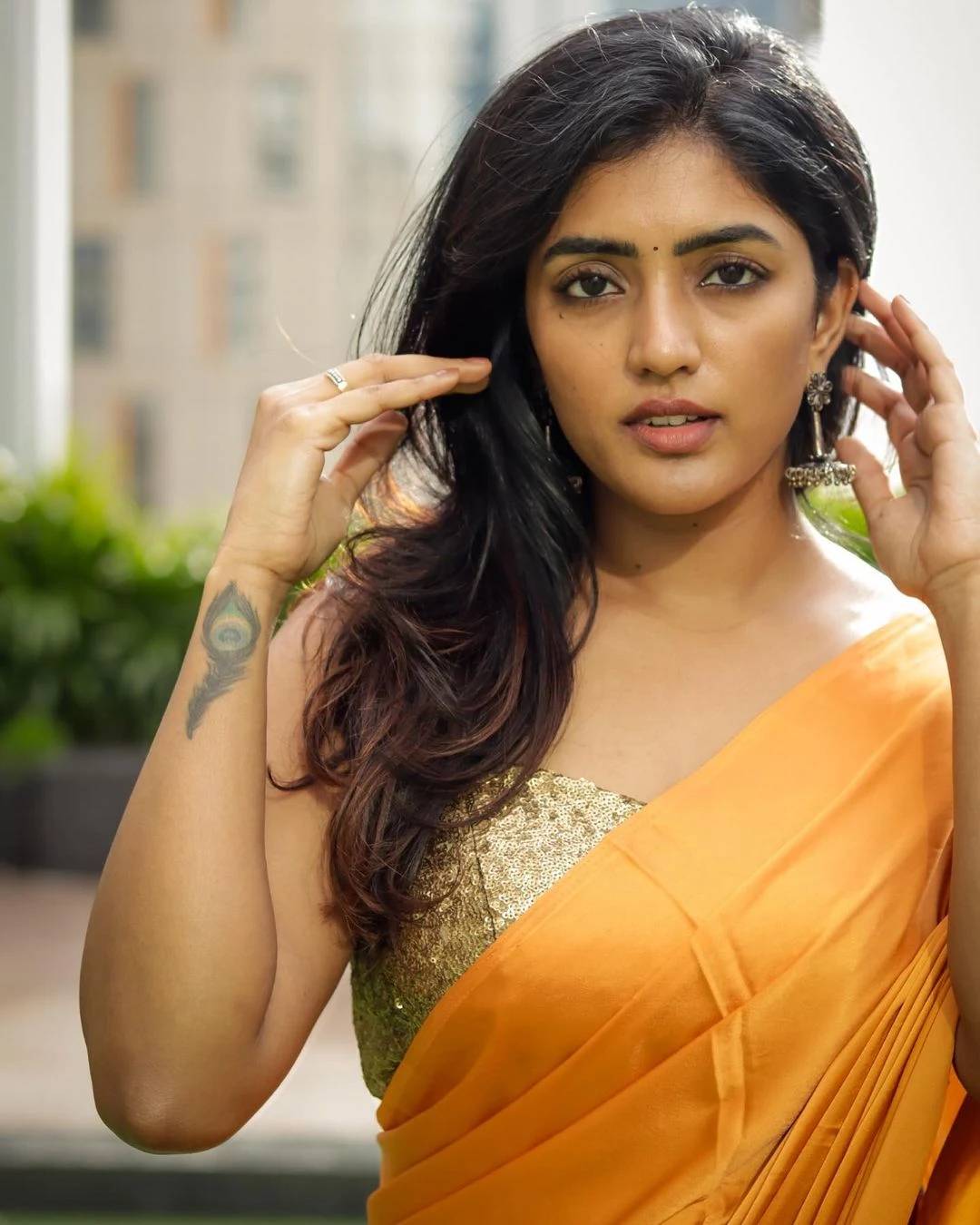 Actress Eesha rebba yellow gold saree photoshoot