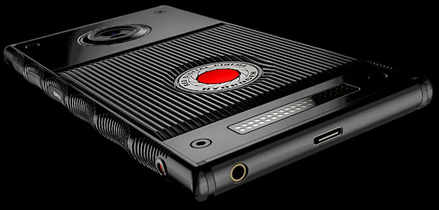 Red_Hydrogen_one_phone_images