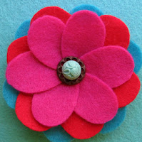 TUTORIAL GRATIS BROCHE FLOR DE FIELTRO 18