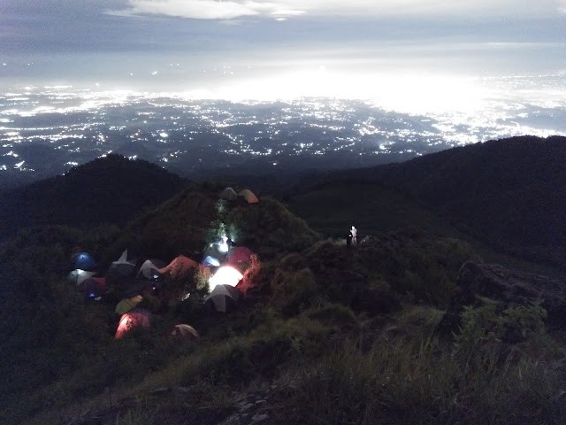 https://anbusenja.blogspot.com/2019/05/pendakian-gunung-andong-via-pendem.html