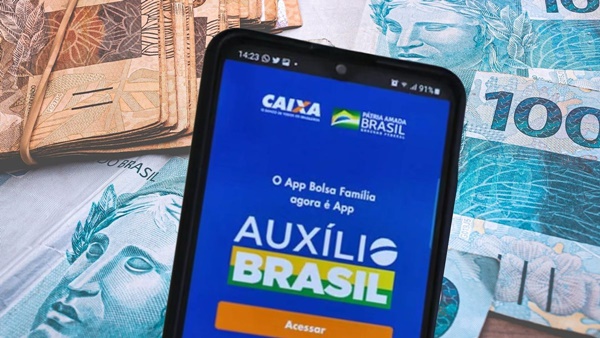 Portaria autoriza consignado para beneficiário do Auxílio Brasil
