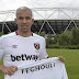 Sofiane Feghouli đã trở thành tân binh đầu tiên của West Ham