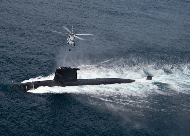 Las mejores fotos del Submarino Scorpene Chileno operando con Helicópteros de la USNavy