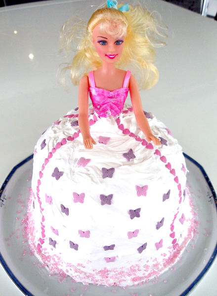 Gourmande Ou Passionnee Gateau De Crepes Princesse Citron Et Fraise Meringue
