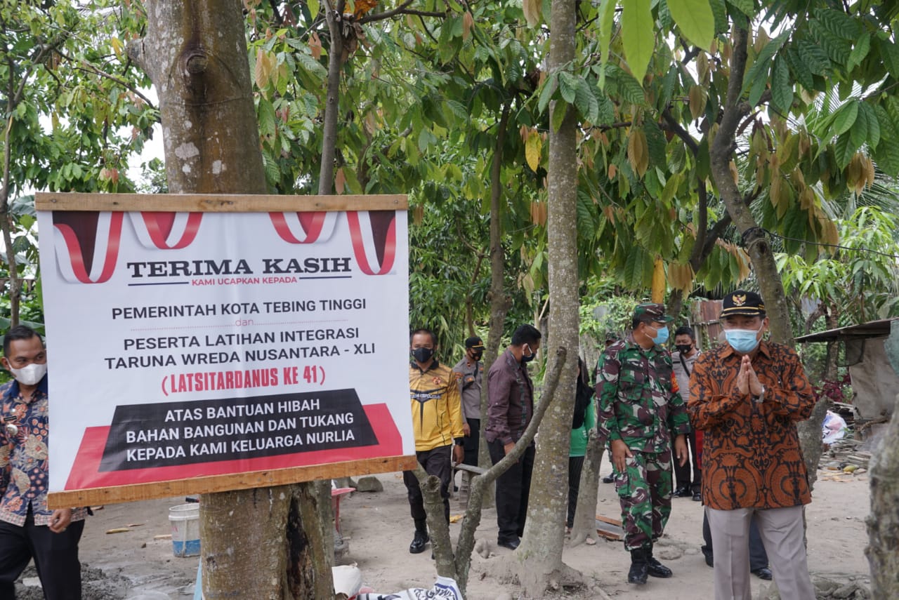 Walikota Tinjau Bedah Rumah Taruna Latsitardanus di Tebing Tinggi