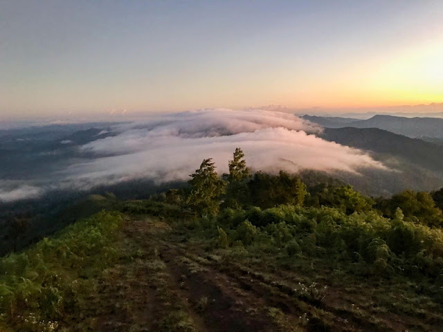 2 days trek doi pha ngam, trekking to pha ngam, trekking doi pha ngam, hiking doi pha ngam, doi pha ngam, pha ngam cliff, doi phan gam cliff, two seasons cliff, visit doi pha ngam