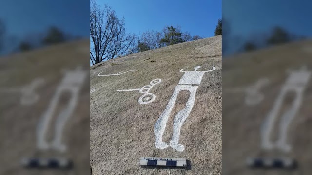 Τα πρόσφατα ανακαλυφθέντα βραχογραφήματα από τη Σουηδία περιλαμβάνουν απεικονίσεις ανθρώπων. [Credit: Foundation for Documentation of Bohuslän's Rock Carvings]