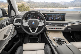 BMW X7 xDrive40i (2023) Dashboard