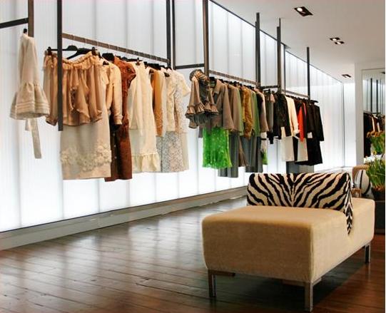 Mititique Boutique: Interior Design Ideas For A Luxury Boutique ...