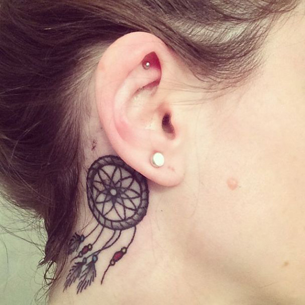  Subtle Behind-The-Ear Tattoos That Are Absolutely Perfect
