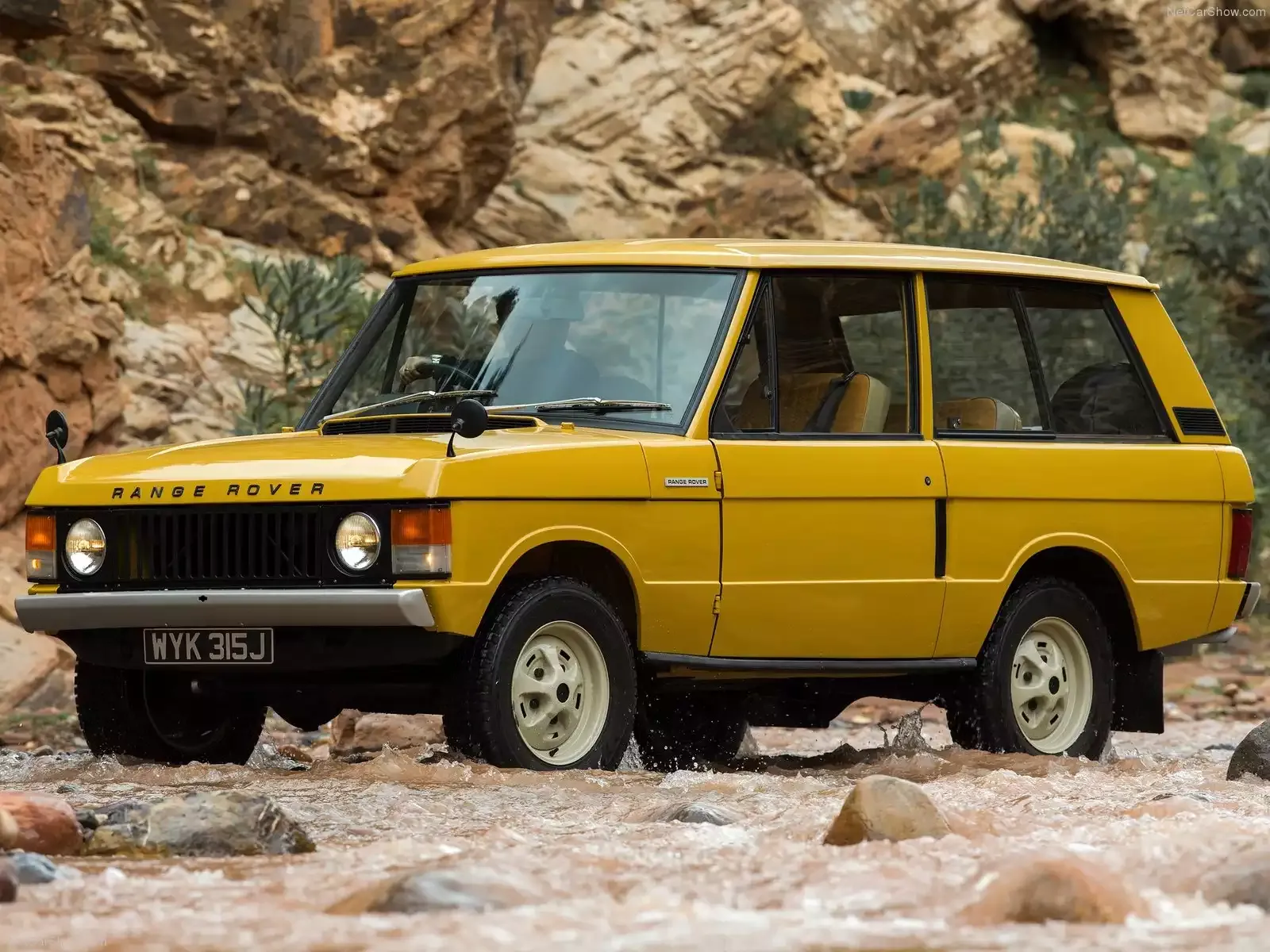 Hình ảnh xe ô tô Land Rover Range Rover 1970 & nội ngoại thất