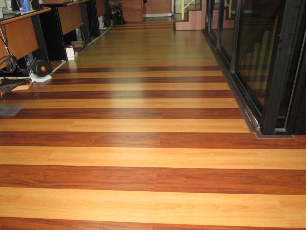 HARGA PARQUET LAMINATE parket lantai kayu jati bengkirai 