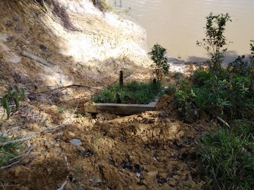 Lebih 100 kubur Islam di Spaoh jatuh ke sungai