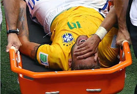 neymar in stretcher