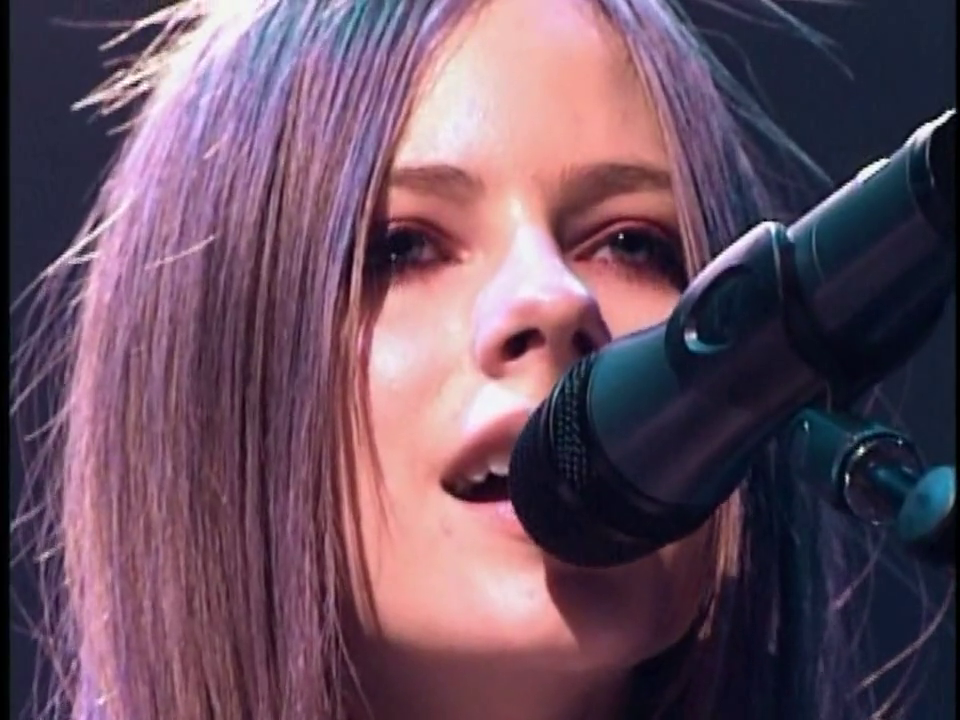 DONT TELL ME check this out AVRIL LAVIGNE LIVE