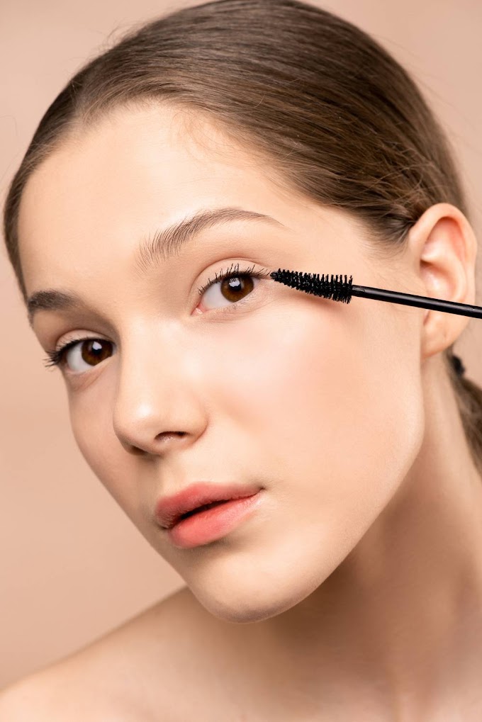 The 5 best mascaras for short lashes