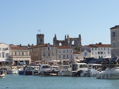 #LazySundayinFrance Fiona Valpy St Martin Ile de Ré French Village Diaries