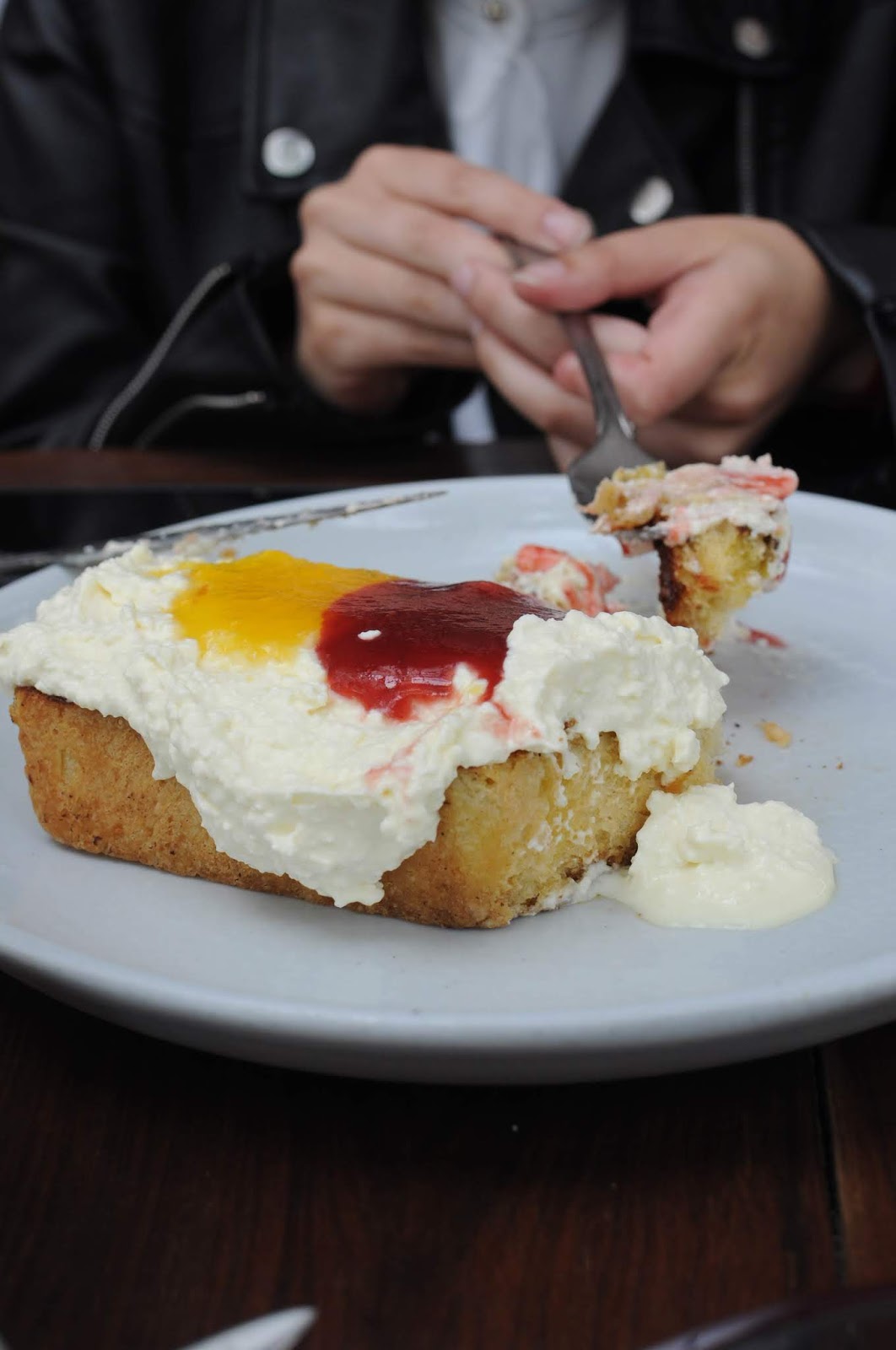 café monstruo es parte de los sitios lindos en Bogotá