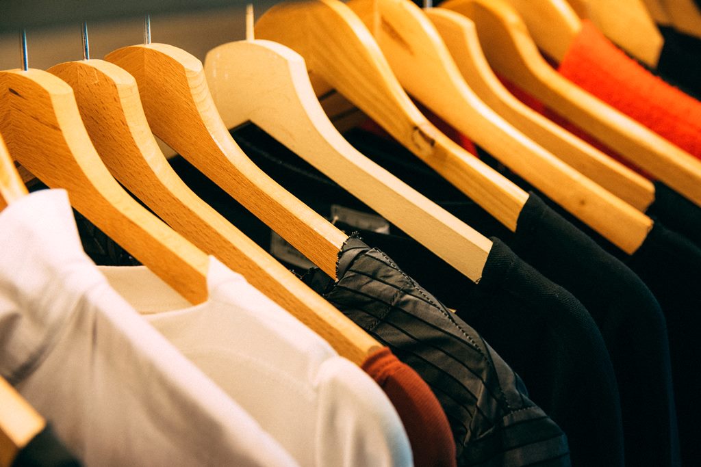 dove vendere vestiti usati online