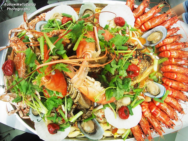   Jumbo Seafood Platter RM 288  SMALL Serving For 2 - 6 pax  