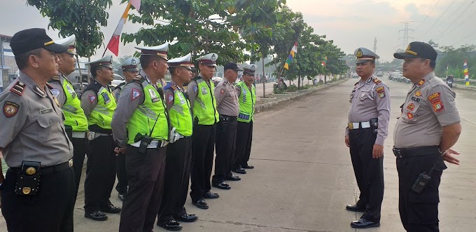 Polres Depok Bantu Pengamanan Jalan Santai HUT Korpri Ke-48 