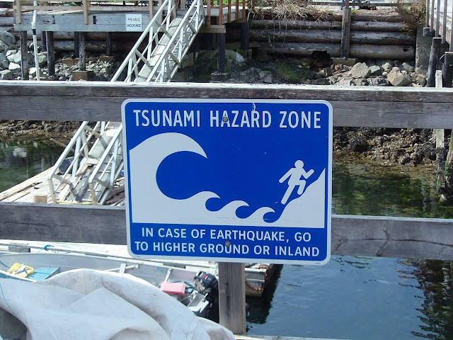 apa-itu-tsunami-informasi-astronomi