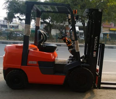 Xe nâng dầu Toyota 2.5 tấn cao 3m 4m