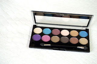 MUA - Glamour Days Eye Shadow Palette, Makeup Academy, Cosmetics, Eye shadow review, Eyeshadows, Eye shadow palette, beauty, beauty blog, red alice rao, redalicerao, top beauty blog, 