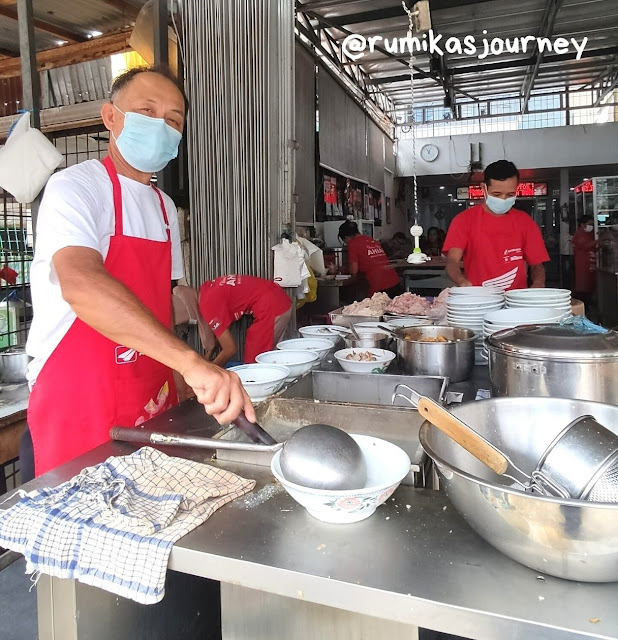 kuliner-khas-pontianak-bubur-ikan-ahian