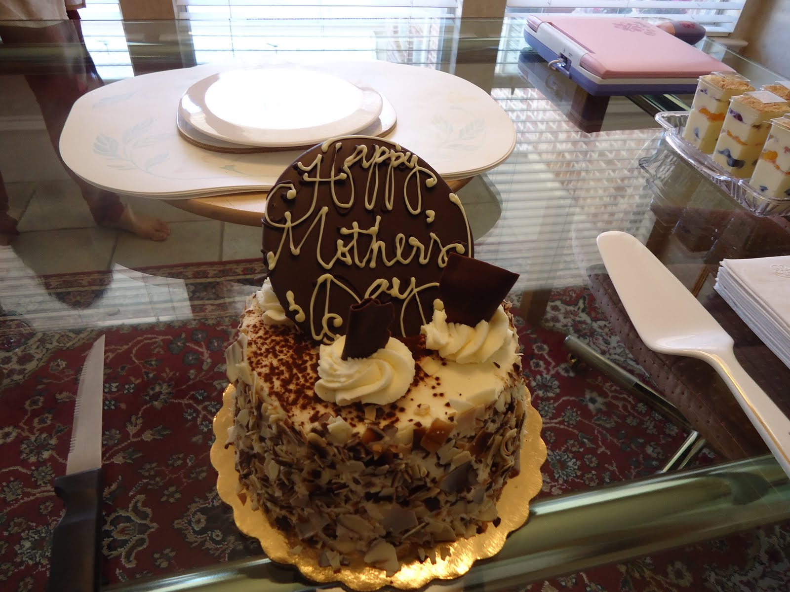 my friend tiramisu  was airport Dallas the Sunday met  dallas cake left  at and by morning