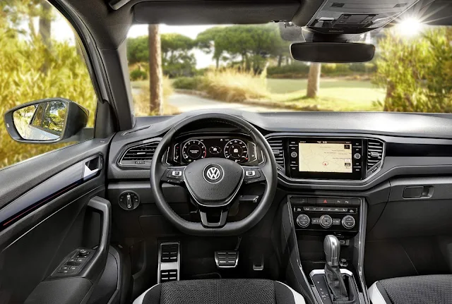 Volkswagen T-ROC - interior