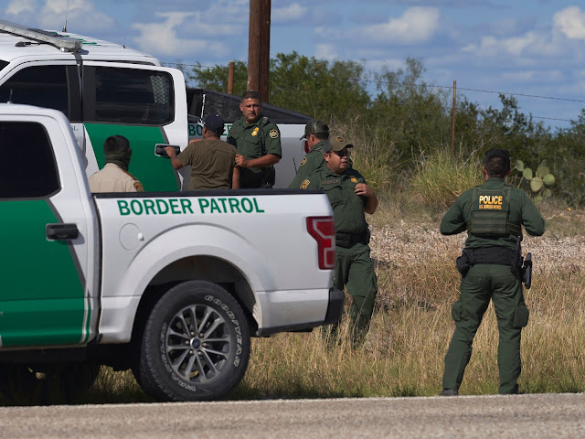 Autoridades de Estados Unidos localizan en la frontera a niña de 8 años que fue abusada por 67 Sicarios, su padre fue ejecutado