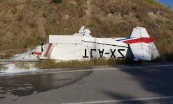 «Βαριά» προσγείωση έκανε λίγο πριν από τις 09:00 το πρωί της Πέμπτης (18/07) μονοκινητήριο αεροπλάνο στα Γρεβενά, με αποτέλεσμα να σημάνει σ...