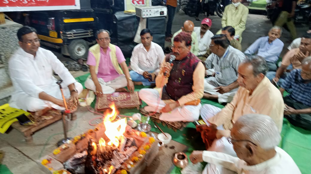 सांसद श्री.पाटिल जी  आर्य समाज द्वारा आयोजित होलिका उत्सव कार्यक्रम मे