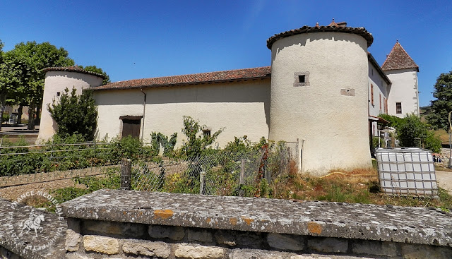 CHARDONNAY (71) - Château (XVe siècle)