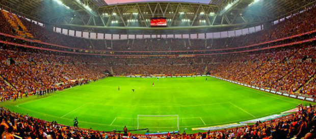 Galatasaray taraftarından birbirinden özel koreografiler..