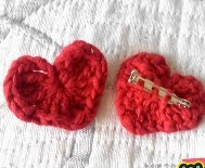 http://www.walaly.com/como-hacer-broche-corazon-ganchillo/