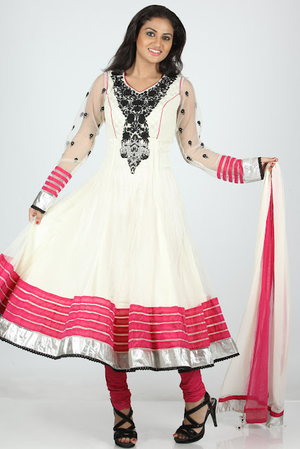 Embroidered-Wedding-Churidar-Kameez