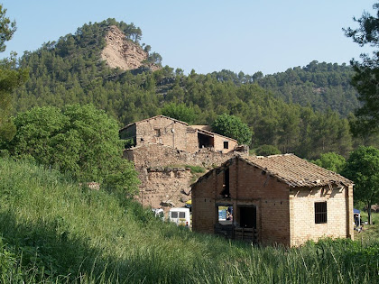 Arribant al Prat d'Oriols als peus de la Costa Grona, per la banda de migdia