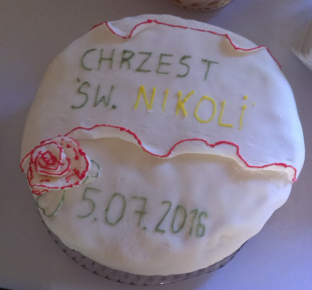 tort na chrzciny chrzest chrzestna chrzestny mama tata prezent na roczek słodki tort dobry tort przepis bardzo łatwy przepis na tort tani tort jak łatwo zrobić dla laika