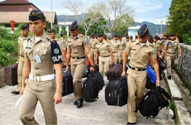 Keren....Inilah 13 Sekolah Dinas yang Lulusanya Langsung Bekerja. Tolong Bagikan Pada Keluarga, Kerabat dan Teman Anda.