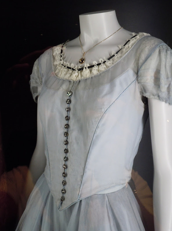 Alice in Wonderland blue dress detail