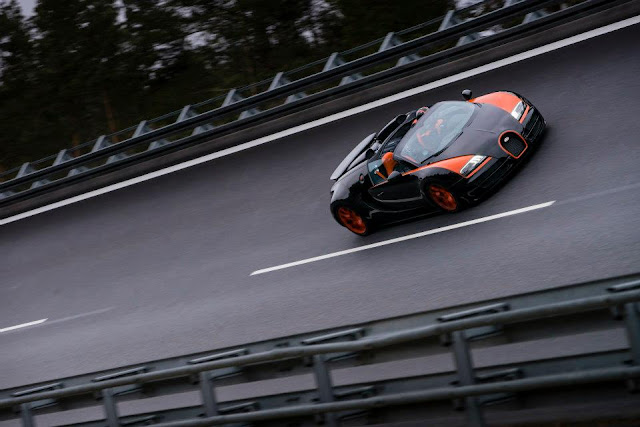 Bugatti Veyron 16.4 Grand Sport Vitesse Sets New World Record 408.84 km/h: new world speed record for open-top production cars is set by Bugatti Veyron 16.4 Grand Sport Vitesse.The stage was set. The circuit was prepared. The expectation was electric. The Bugatti Veyron 16.4 Grand Sport Vitesse set the official new world speed record