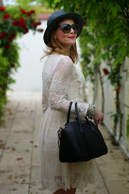 Chicwish lace dress, Givenchy Antigona bag, Majestical necklace, Fashion and Cookies, fashion blogger