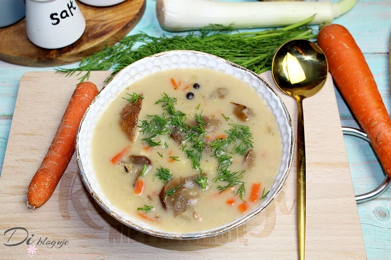 Zupa grzybowo-serowa